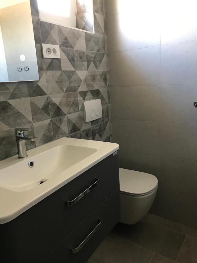 Apartmani Roko バスカ エクステリア 写真