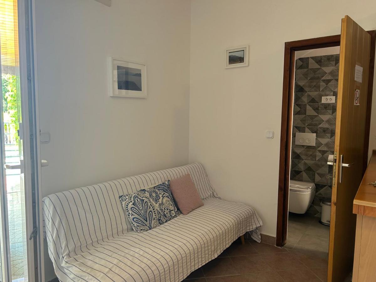 Apartmani Roko バスカ エクステリア 写真