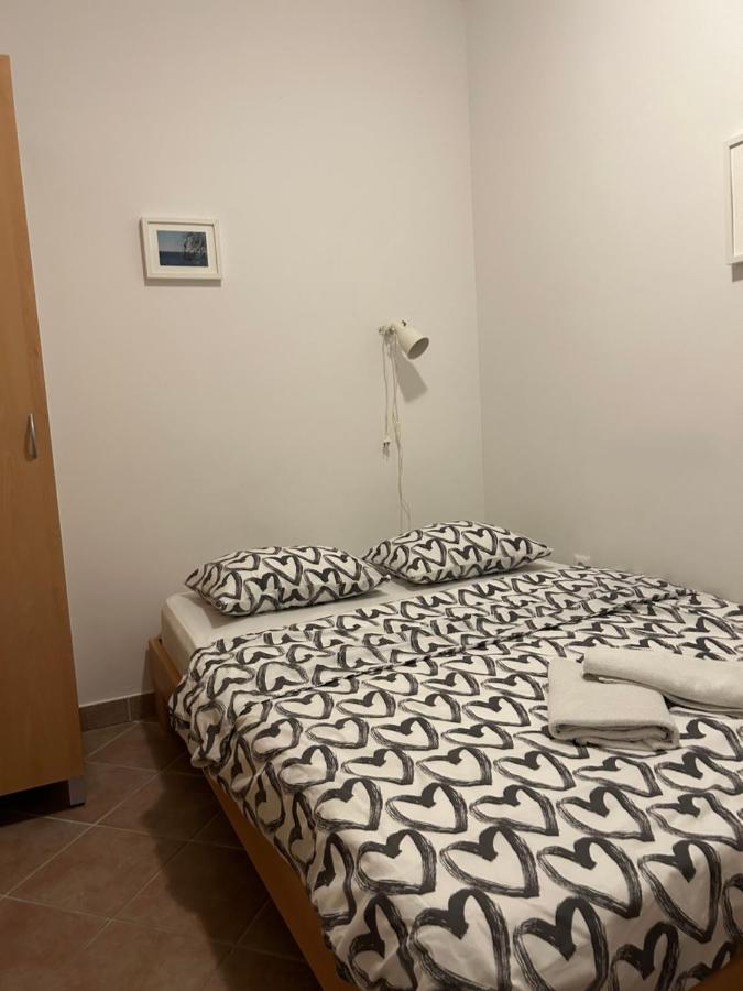 Apartmani Roko バスカ エクステリア 写真